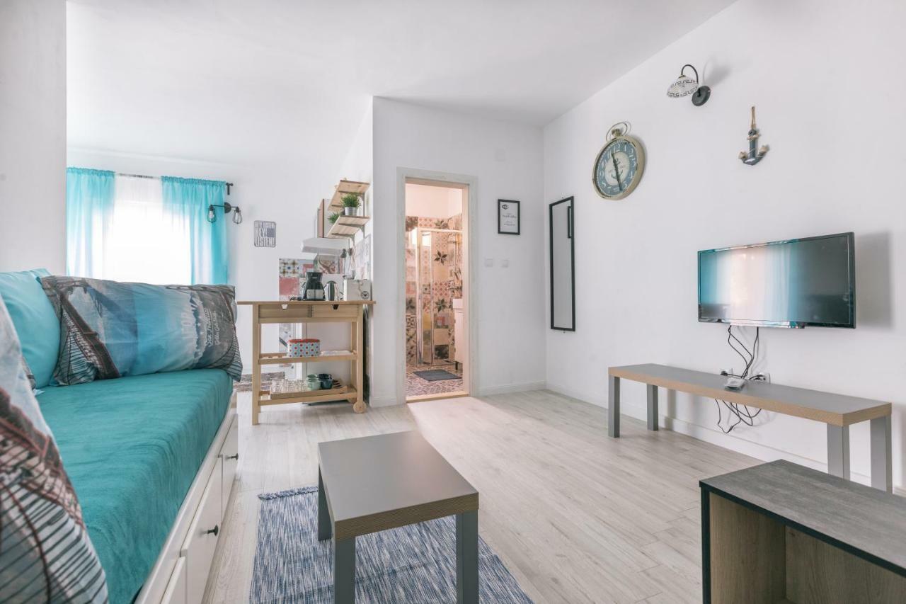 Hedon-stone Apartment *