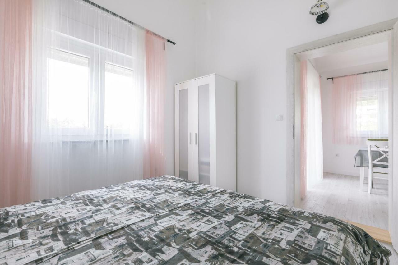 Apartment Hedon-stone