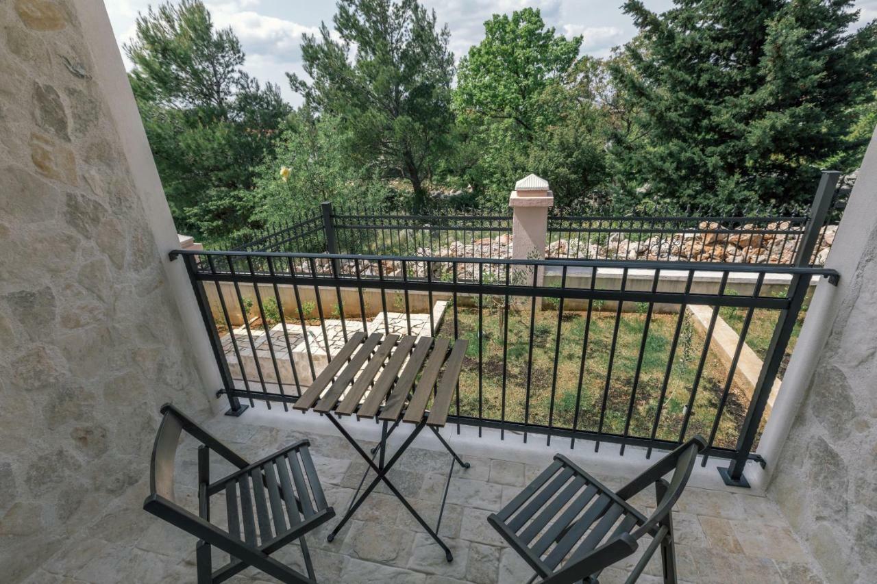 Hedon-stone Appartement *