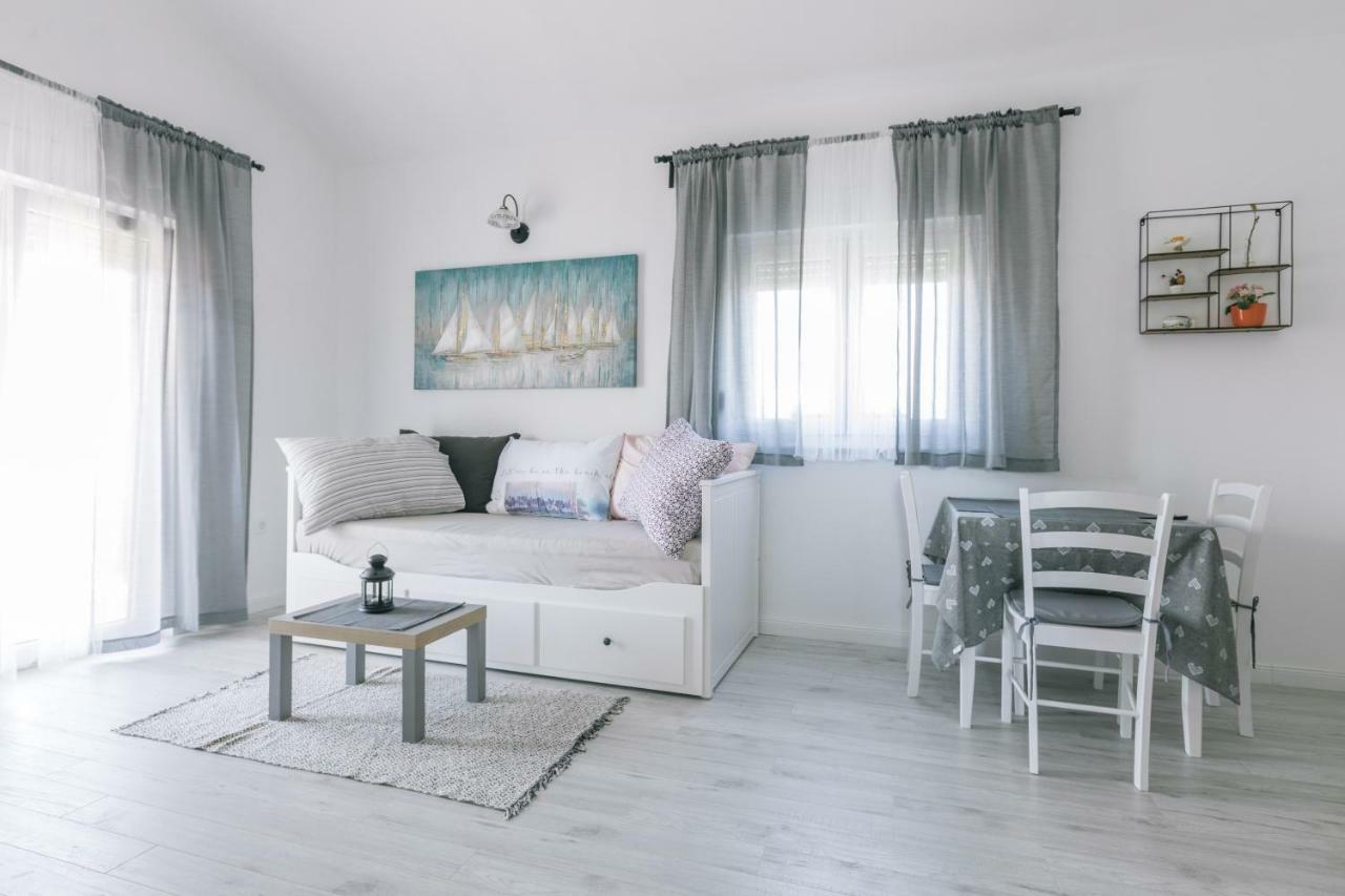 Hedon-stone Appartement Starigrad Paklenica